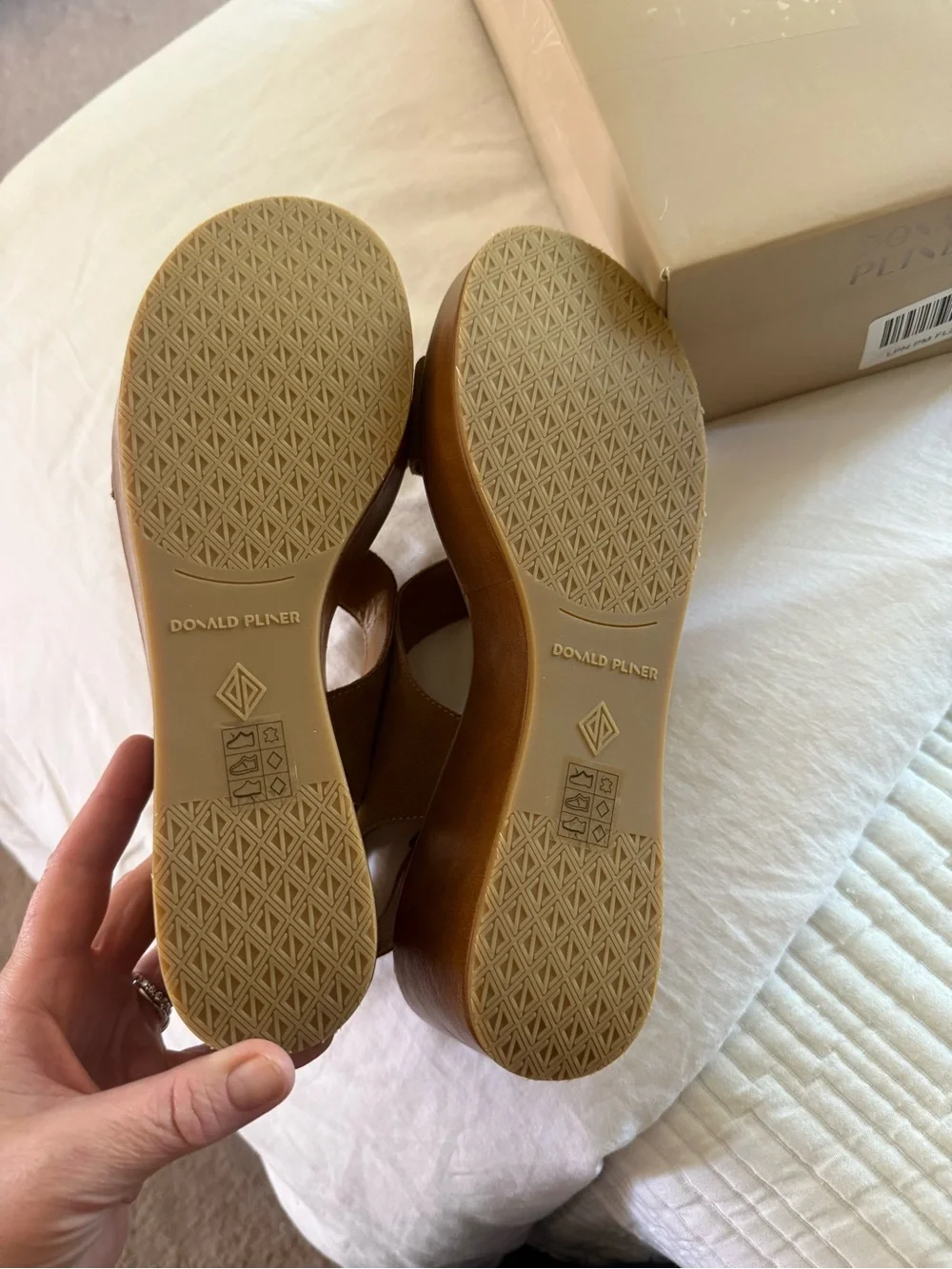 Donald J. Pliner Tan Suede Wedge Sandal 👡 - Picture 6 of 7
